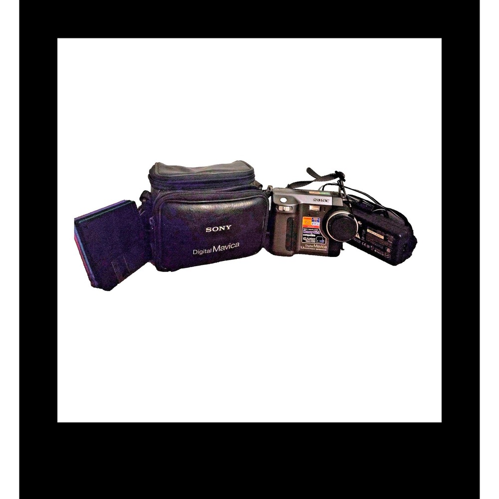 Sony Digital Mavica MVC-FD85 Camera Bundle Floppy Disk 1.3MP AC-L10B Charger Bag